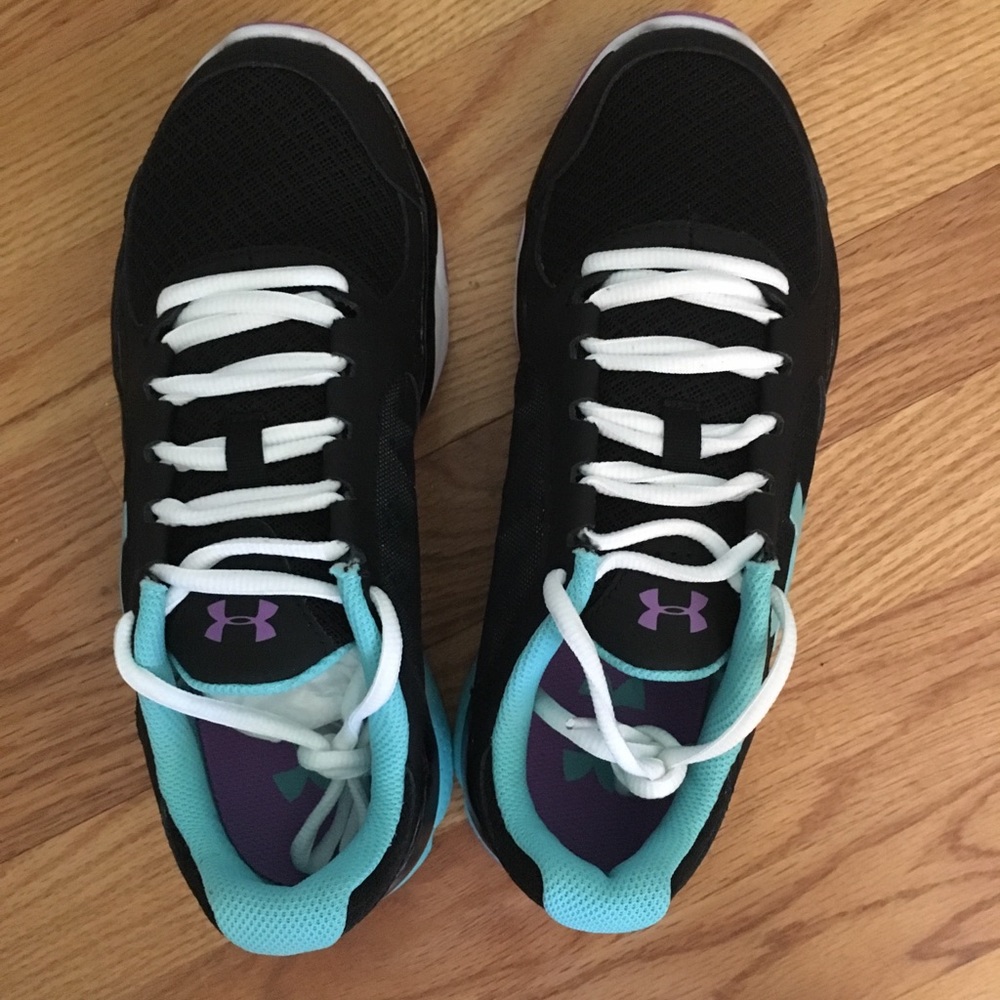 Under Armour women’s sneakers